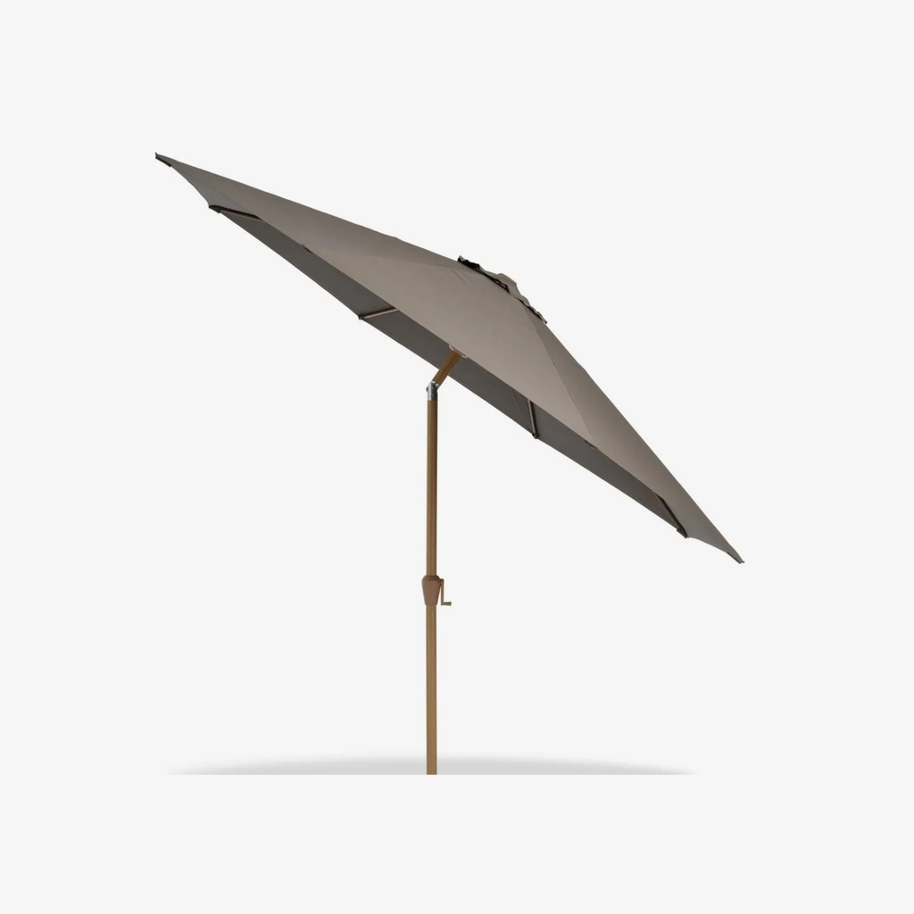 Naklápací záhradný slnečník Karryd hnedý s kľukou Ø320 cm
